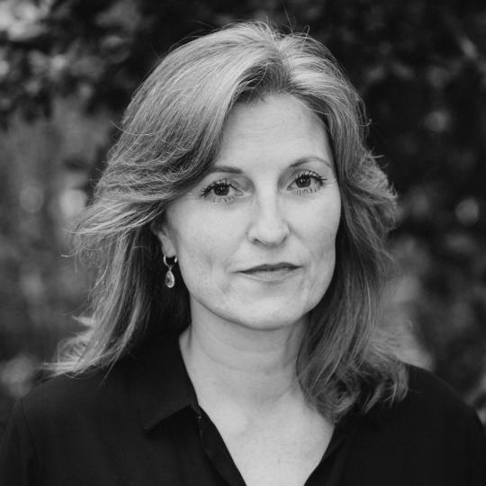 Headshot of  Francesca Bell